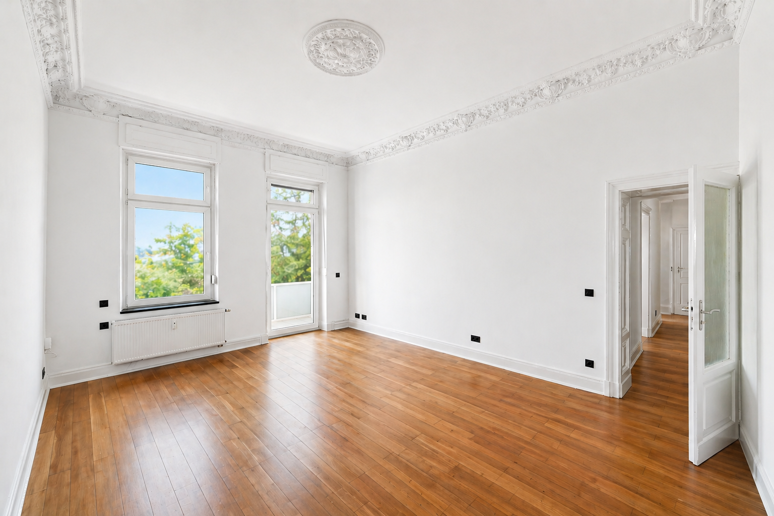 Vorschaubild: Erstbezug: Elegante 2-Zimmer-Altbauwohnung mit Südbalkon & Gartenblick (ca. 75 m²)